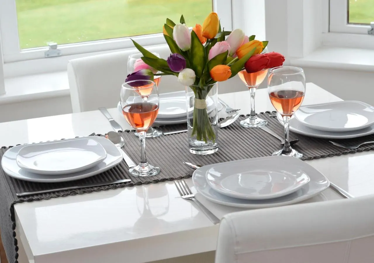 Sea Breeze Apartment 휫비 0*,  영국